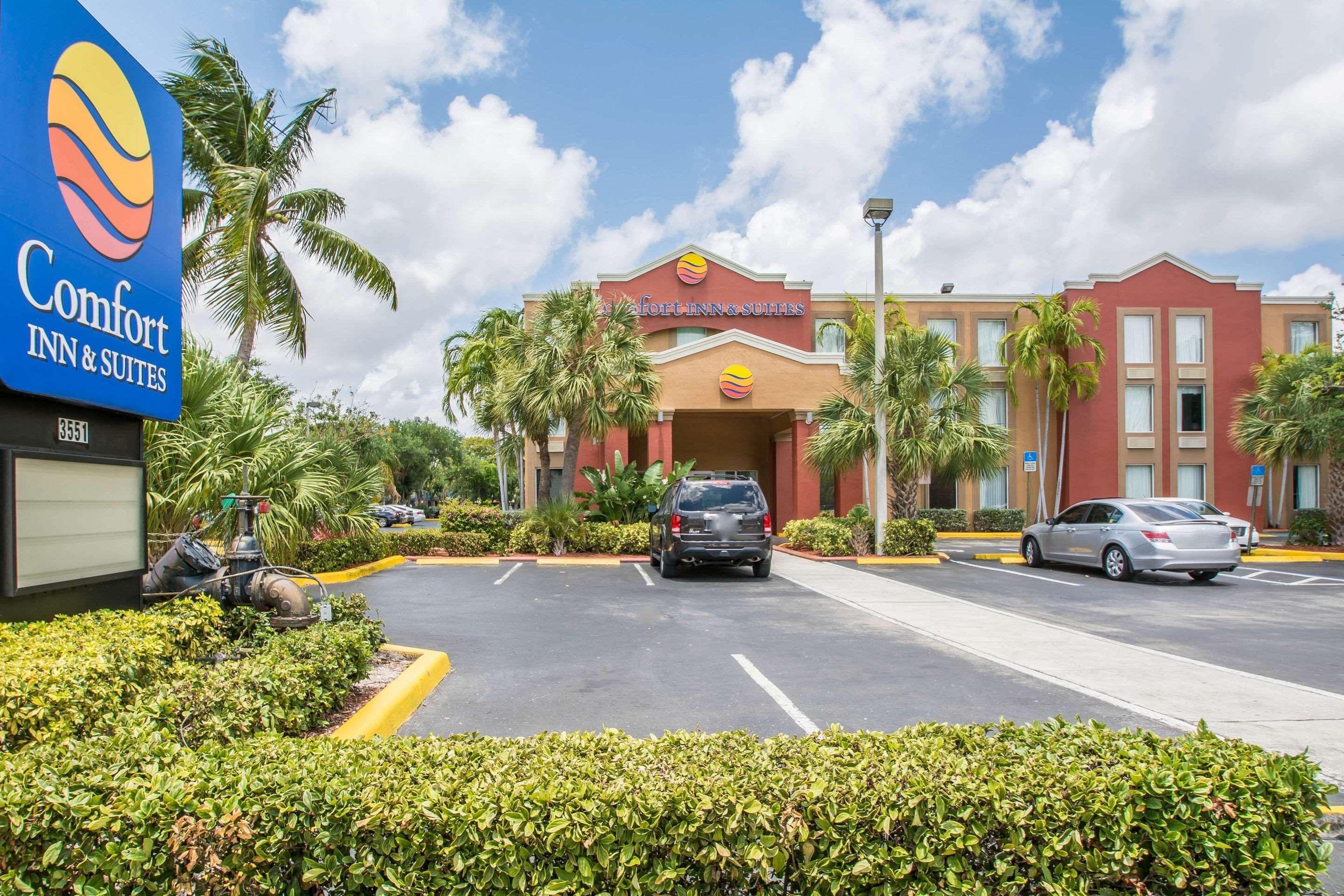 Comfort Inn&Suites Fort Lauderdale West Turnpike Lauderdale Lakes Exterior foto