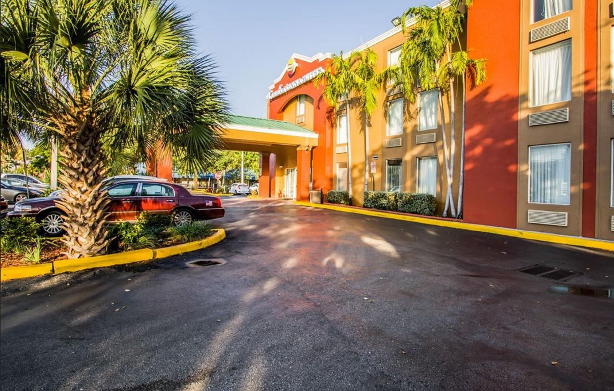 Comfort Inn&Suites Fort Lauderdale West Turnpike Lauderdale Lakes Exterior foto